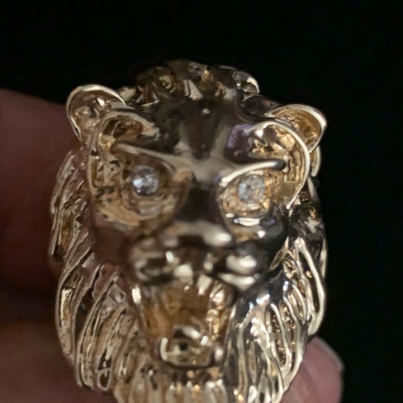 Ring - Picture 3 of 5